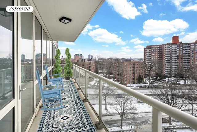 $999,000 | 640 West 237th Street, Unit 7B | Riverdale