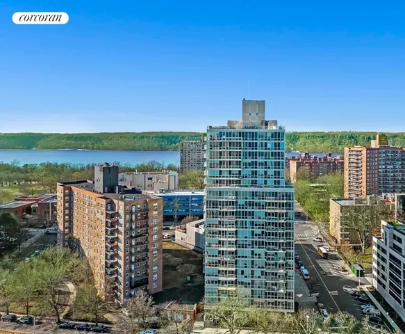 $999,000 | 640 West 237th Street, Unit 7B | Riverdale