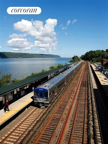 $999,000 | 640 West 237th Street, Unit 7B | Riverdale