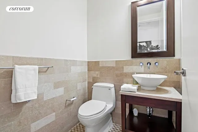 $999,000 | 640 West 237th Street, Unit 7B | Riverdale