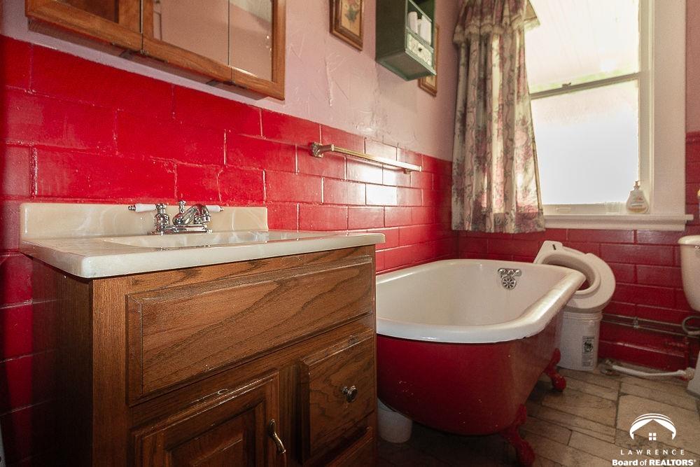 216 Southwest Fillmore Street Topeka, KS 66606 - Photo 20 of 38