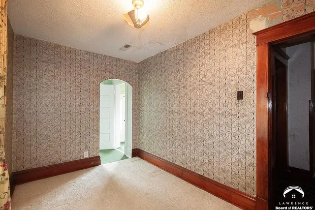 $146,000 | 216 Southwest Fillmore Street, Topeka, KS 66606