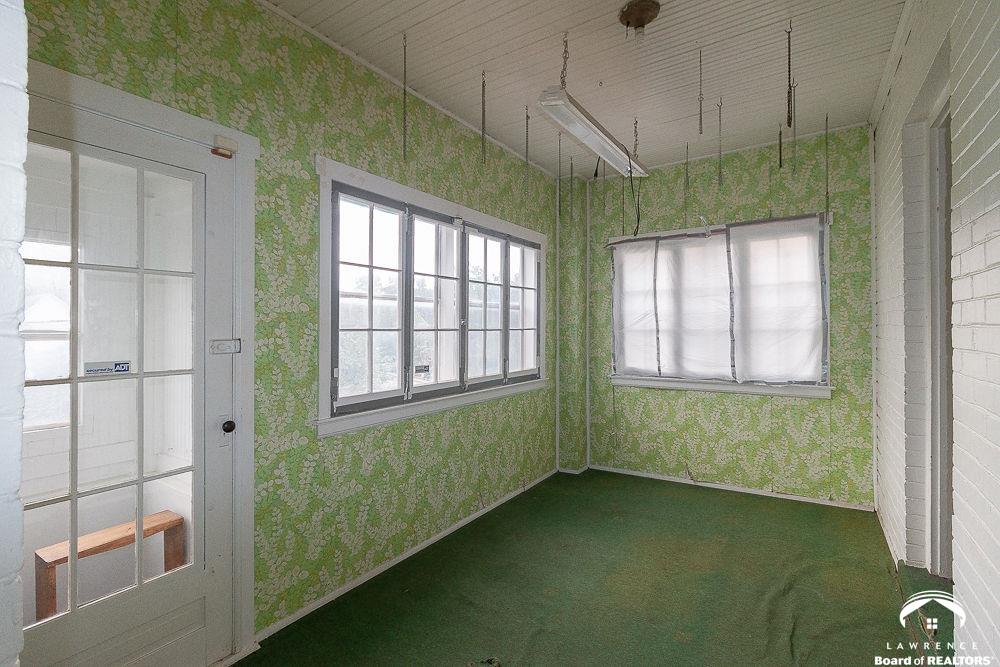 216 Southwest Fillmore Street Topeka, KS 66606 - Photo 23 of 38