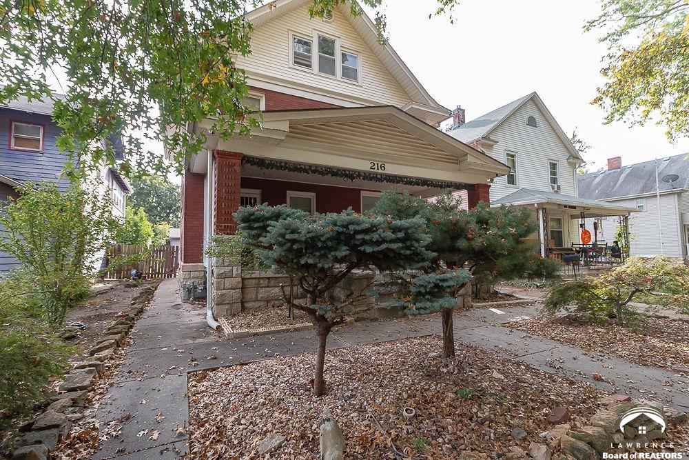 216 Southwest Fillmore Street Topeka, KS 66606 - Photo 4 of 38