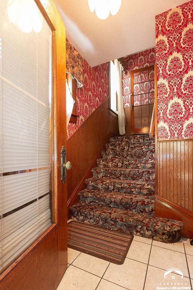 216 Southwest Fillmore Street Topeka, KS 66606 - Photo 7 of 38