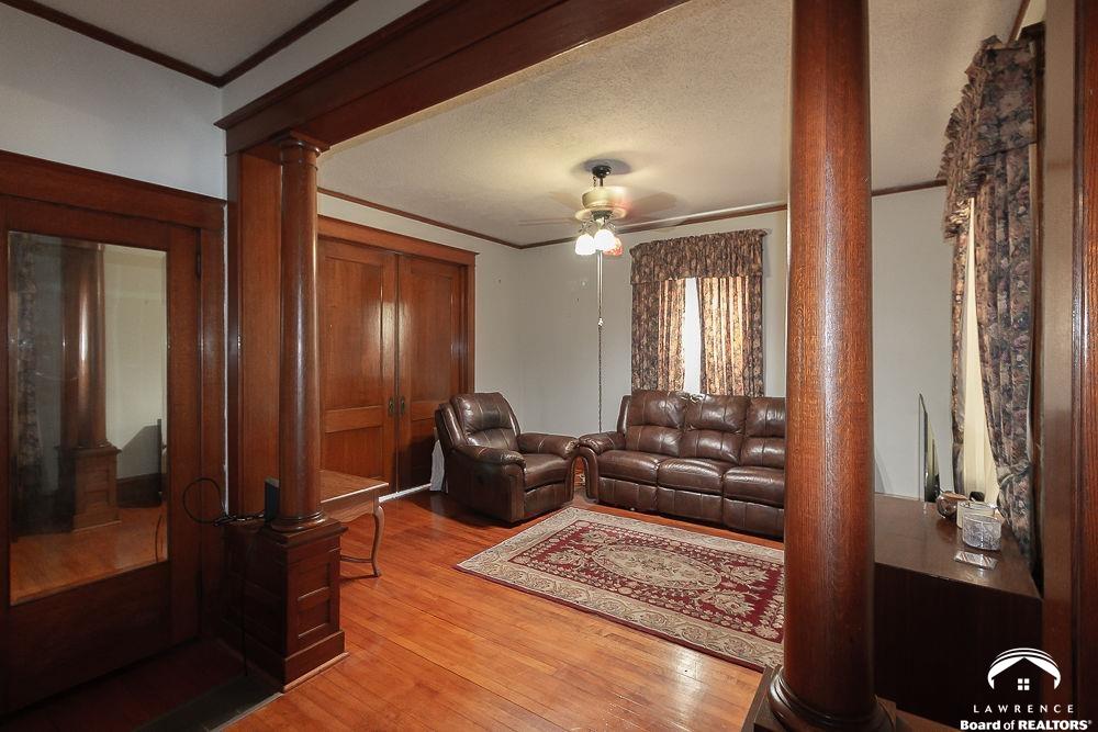 216 Southwest Fillmore Street Topeka, KS 66606 - Photo 9 of 38