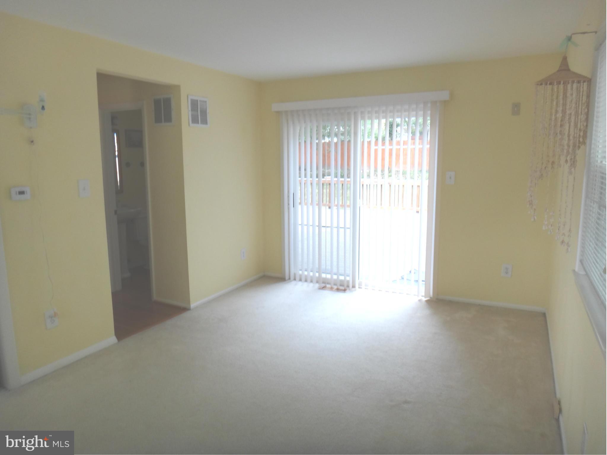 6534 Deepford Street Springfield, VA 22150 - Photo 8 of 25 Family Room
