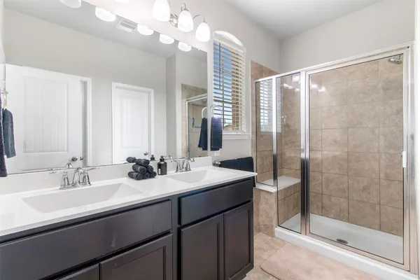 $235,000 | 3411 Rainflower Springs Lane, Rosenberg, TX 77471