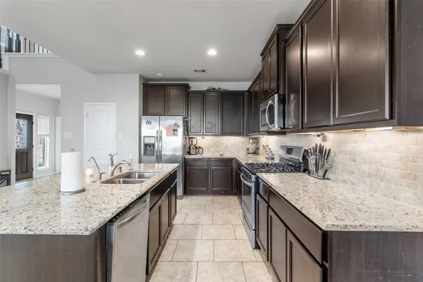 $235,000 | 3411 Rainflower Springs Lane, Rosenberg, TX 77471