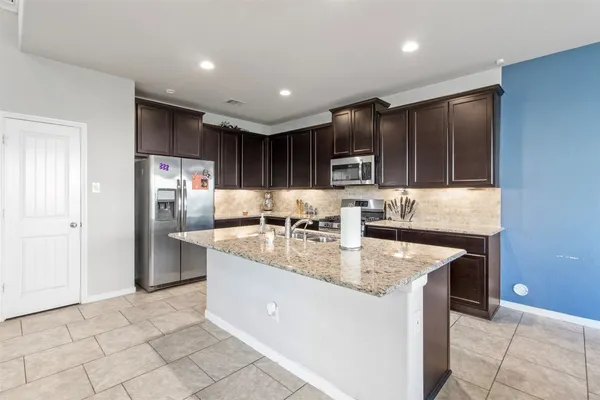 $235,000 | 3411 Rainflower Springs Lane, Rosenberg, TX 77471