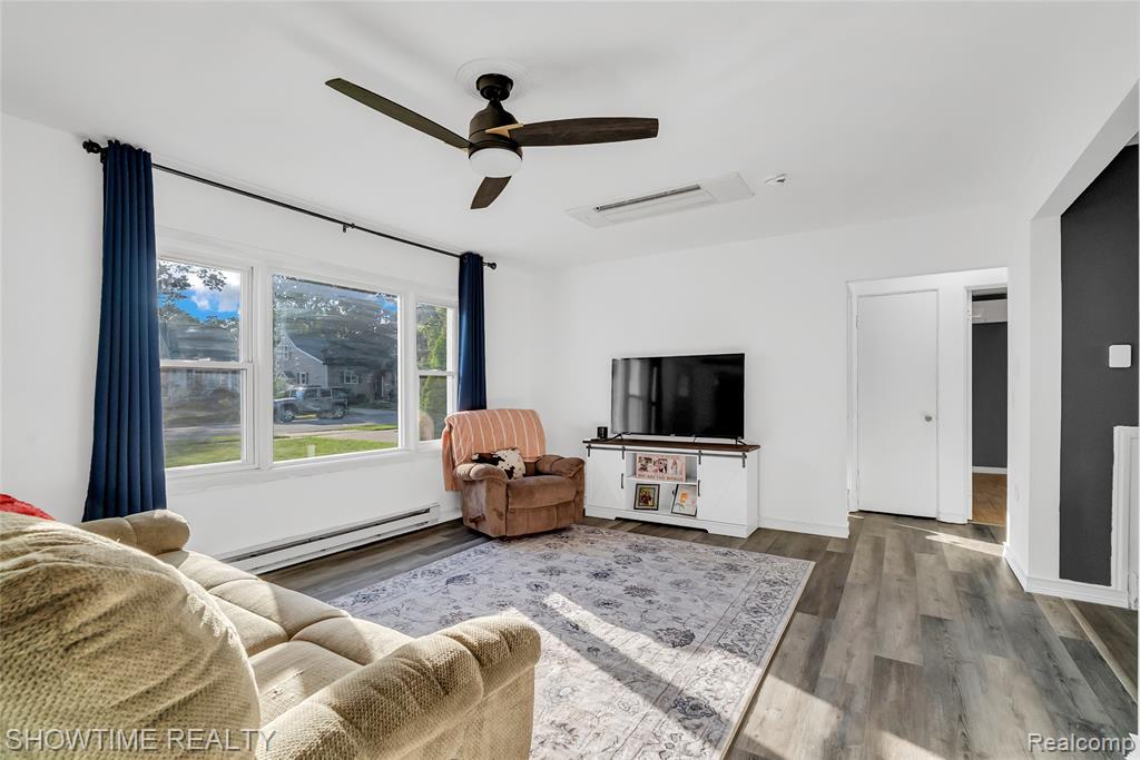 3444 Maple Street Port Huron, MI 48060 - Photo 8 of 30