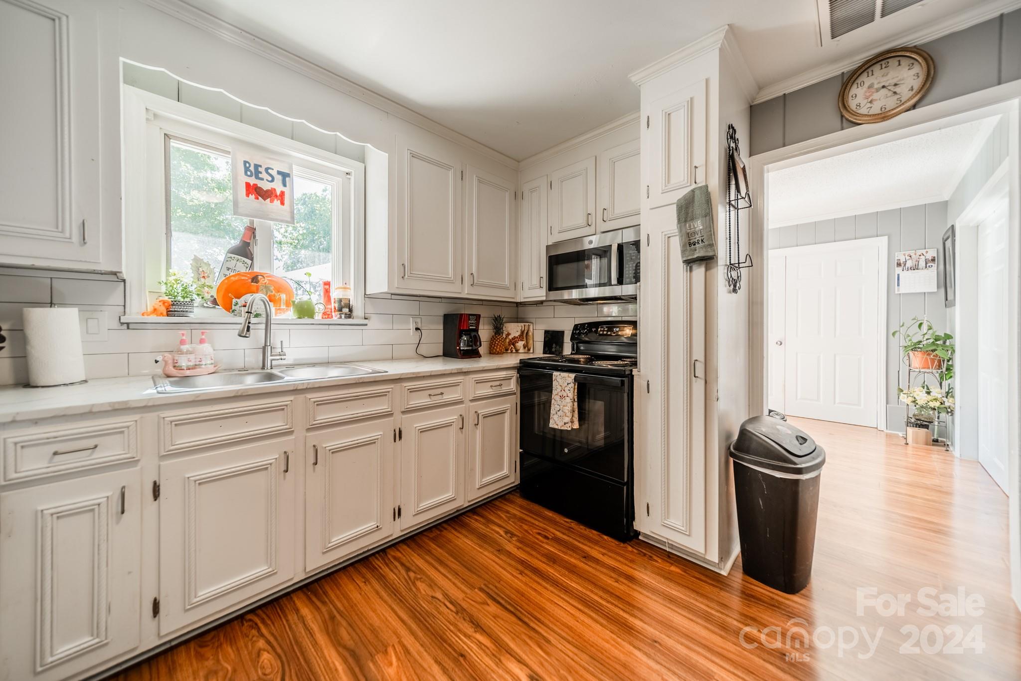 1202 Howard Circle Charlotte, NC 28214 - Photo 6 of 25