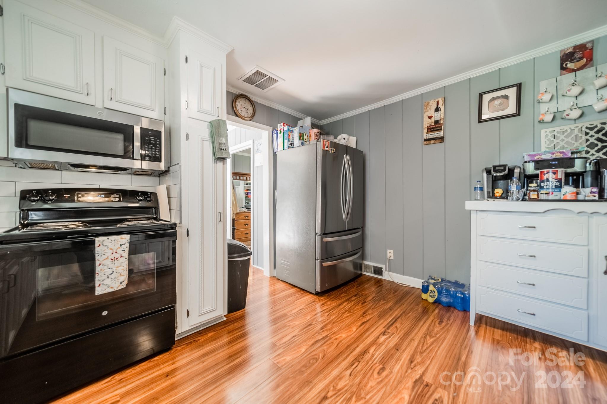 1202 Howard Circle Charlotte, NC 28214 - Photo 7 of 25