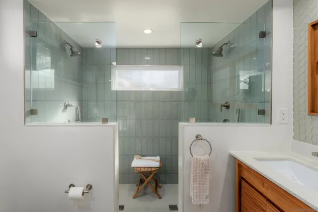 $4,275,000 | 383 Westbourne Street, San Diego, CA 92037