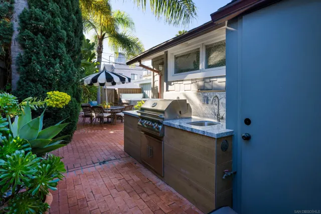 $4,275,000 | 383 Westbourne Street, San Diego, CA 92037