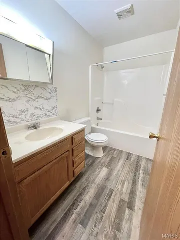 $1,250 | 463 Ponderosa Avenue, Unit 4, O'Fallon, IL 62269