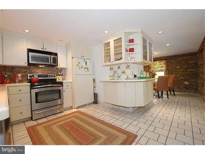 102 East Bells Mill Road Philadelphia, PA 19118 - Photo 8 of 25 Kitchen