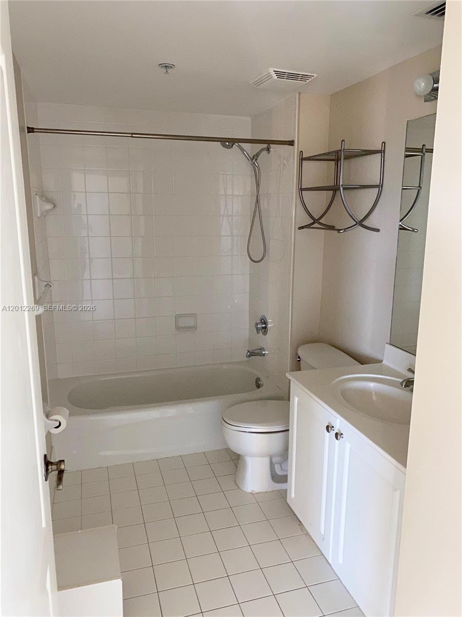 1627 Southwest 37th Avenue, Unit 804 Miami, FL 33145 - Photo 13 of 18