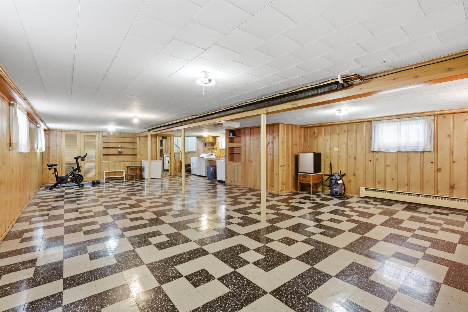 5748 South Kenneth Avenue Chicago, IL 60629 - Photo 10 of 13