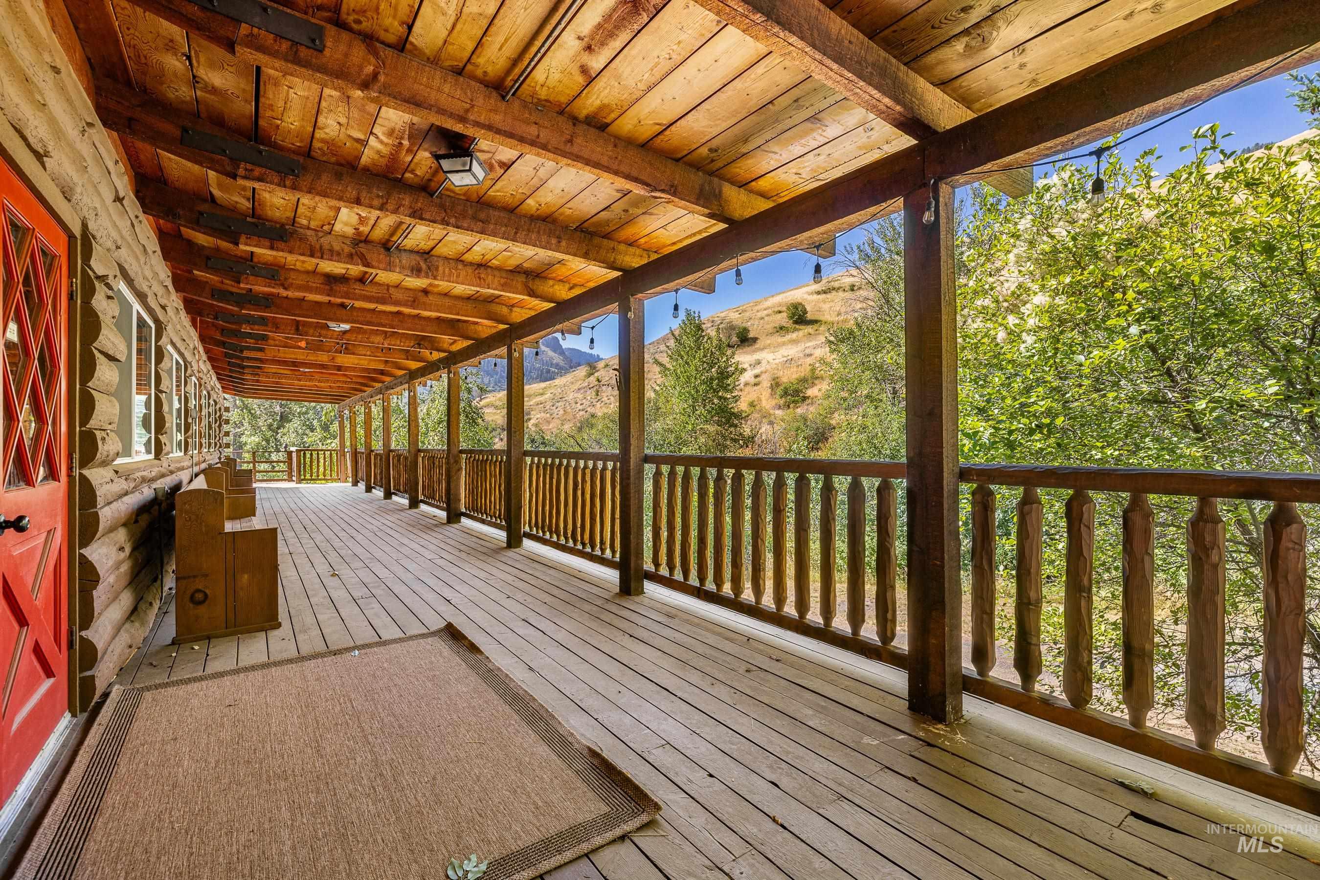 192 East Shingle Creek Road Riggins, ID 83549 - Photo 3 of 50 3000 plus sq ft lodge with fully remodeled kitchen and 2 1/2 baths.