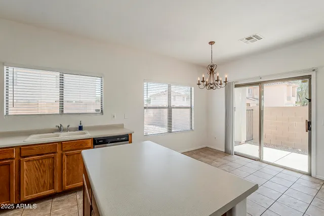 $2,295 | 2286 East Peach Tree Drive, Chandler, AZ 85249