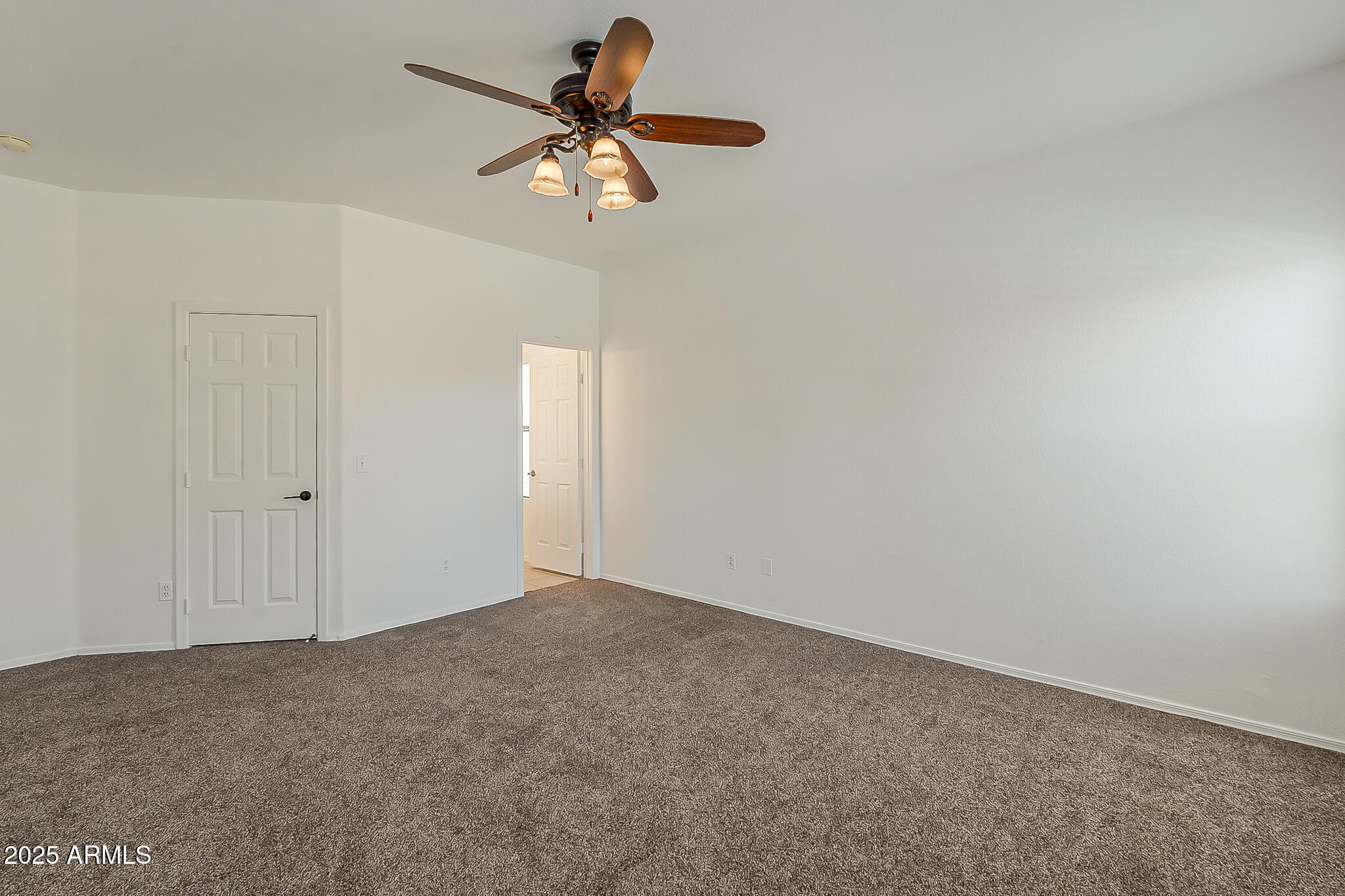 2286 East Peach Tree Drive Chandler, AZ 85249 - Photo 23 of 33 an empty room