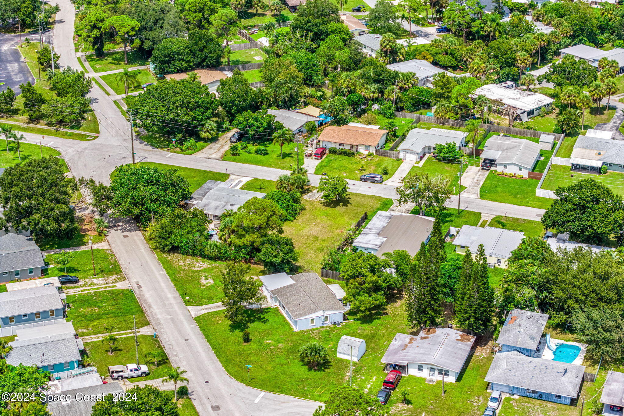 105 Cherry Street Melbourne, FL 32901 - Photo 12 of 14 9-web-or-mls-DJI_20240905133330_0004_D