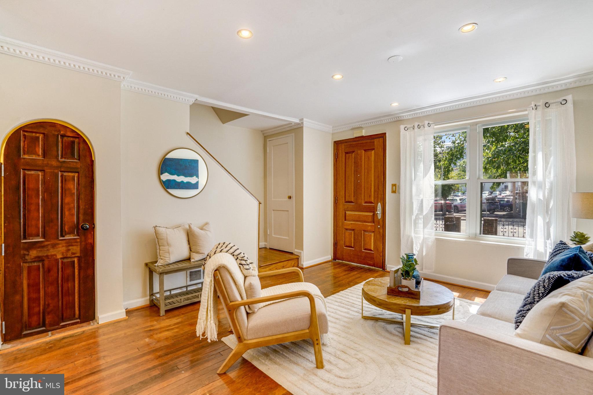 139 West Reed Avenue Alexandria, VA 22305 - Photo 2 of 22 Light-Filled Living Room
