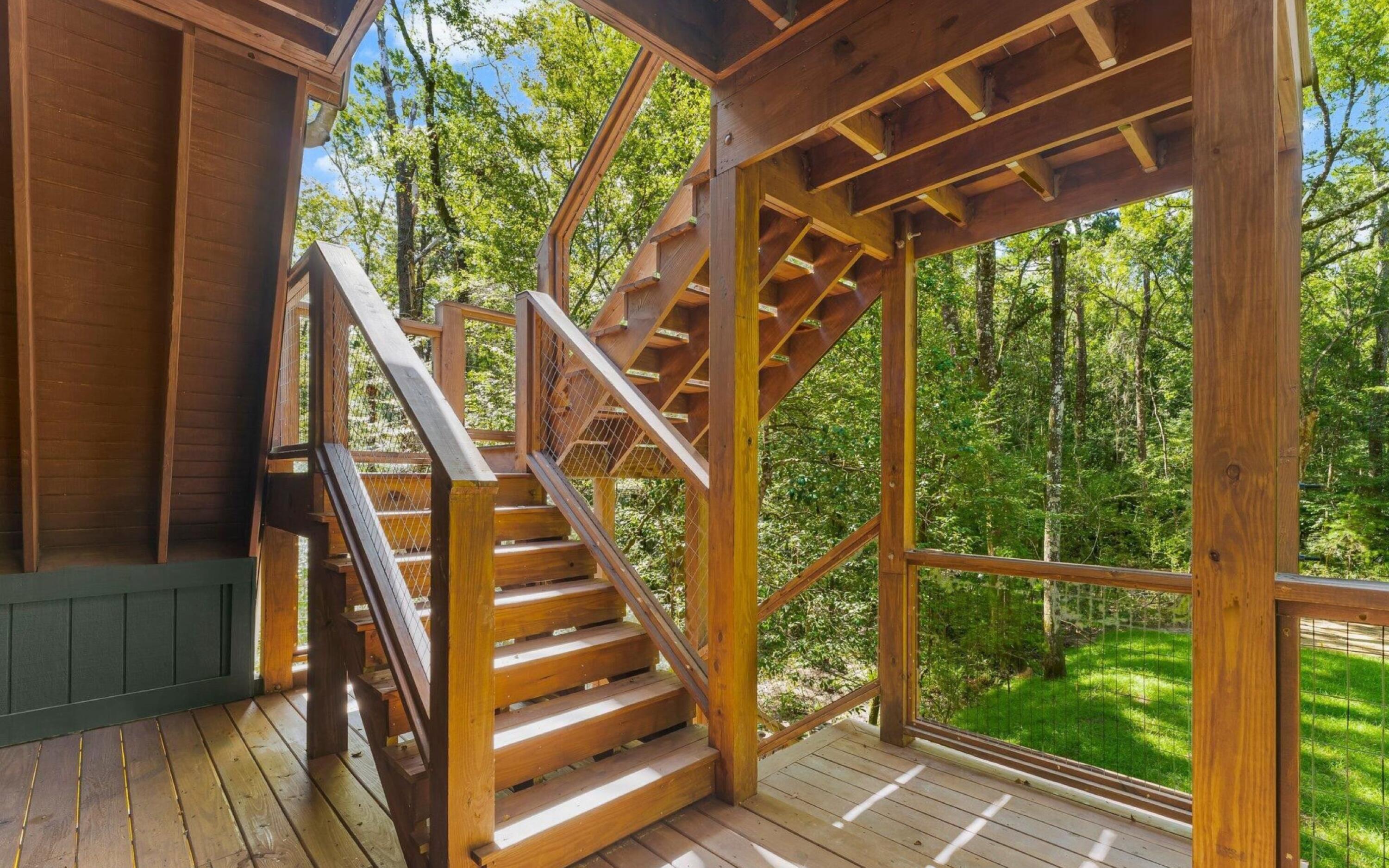 493 Choctawhatchee River Road Ponce de Leon, FL 32455 - Photo 5 of 35 a view of an outdoor space