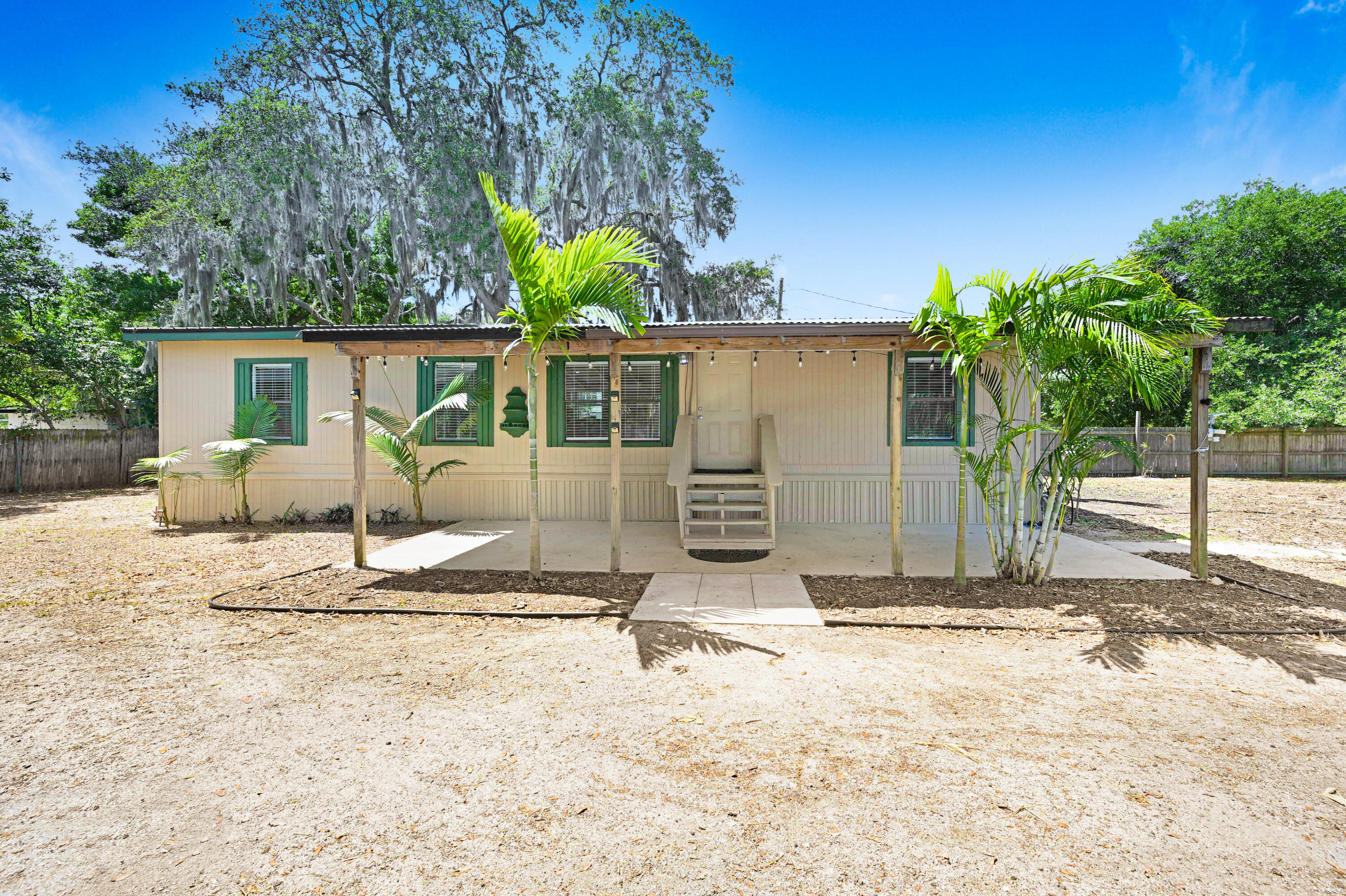 1515 Seneca Drive Melbourne, FL 32935 - Photo 1 of 28 1515 Seneca Drive