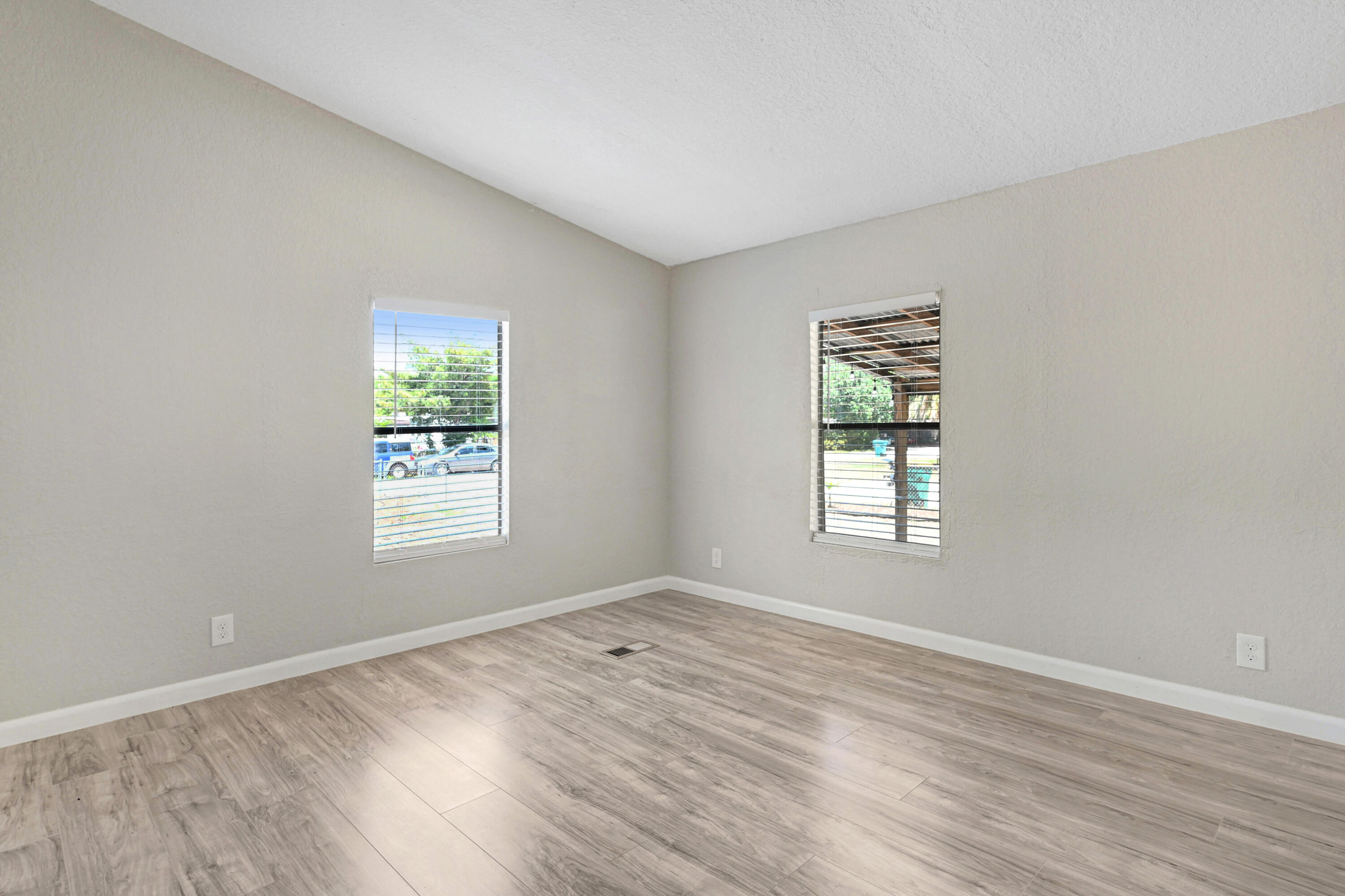 1515 Seneca Drive Melbourne, FL 32935 - Photo 19 of 28 Second Bedroom