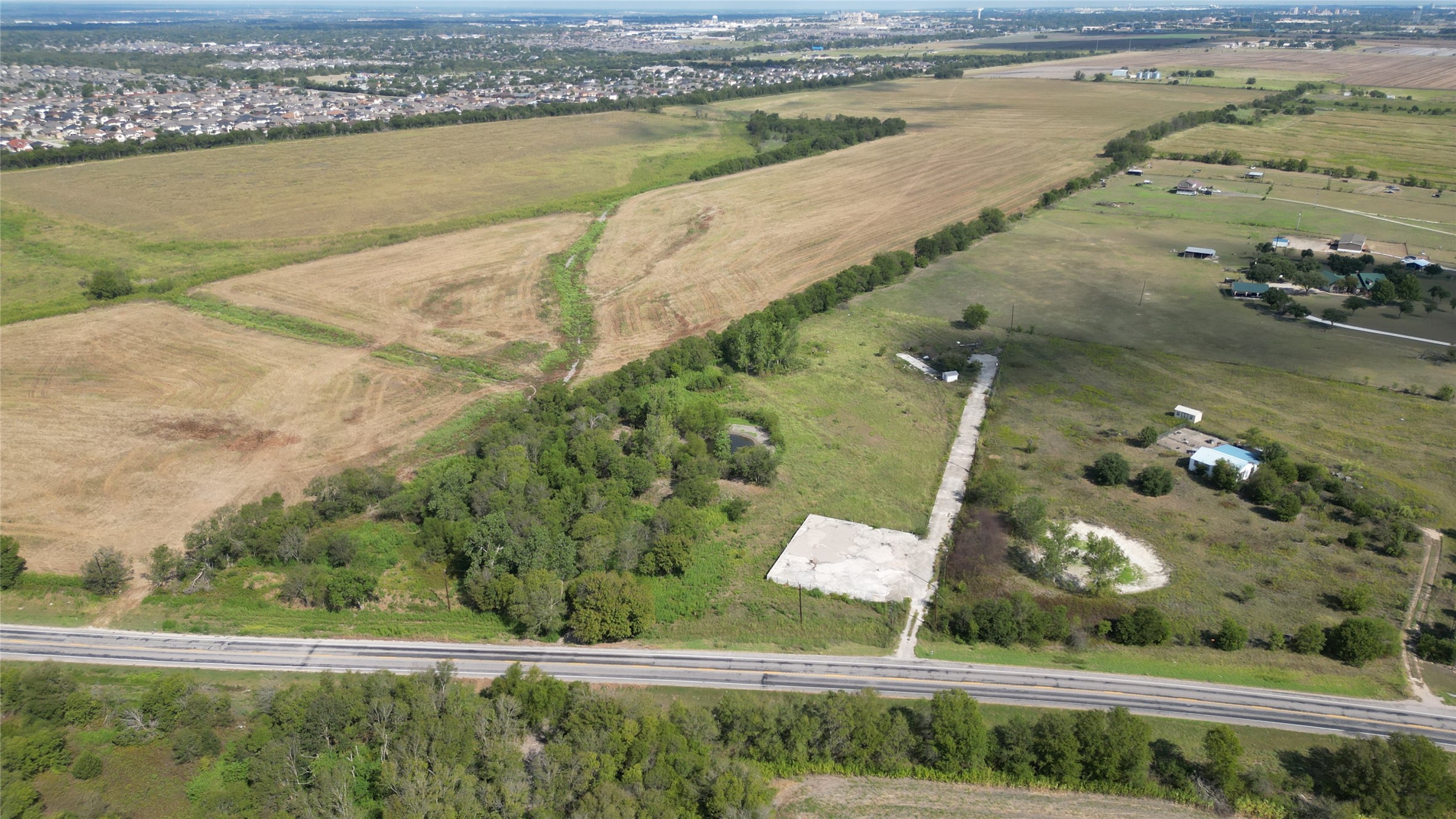 1012 East Fm 93 Road Temple, TX 76502 - Photo 21 of 40