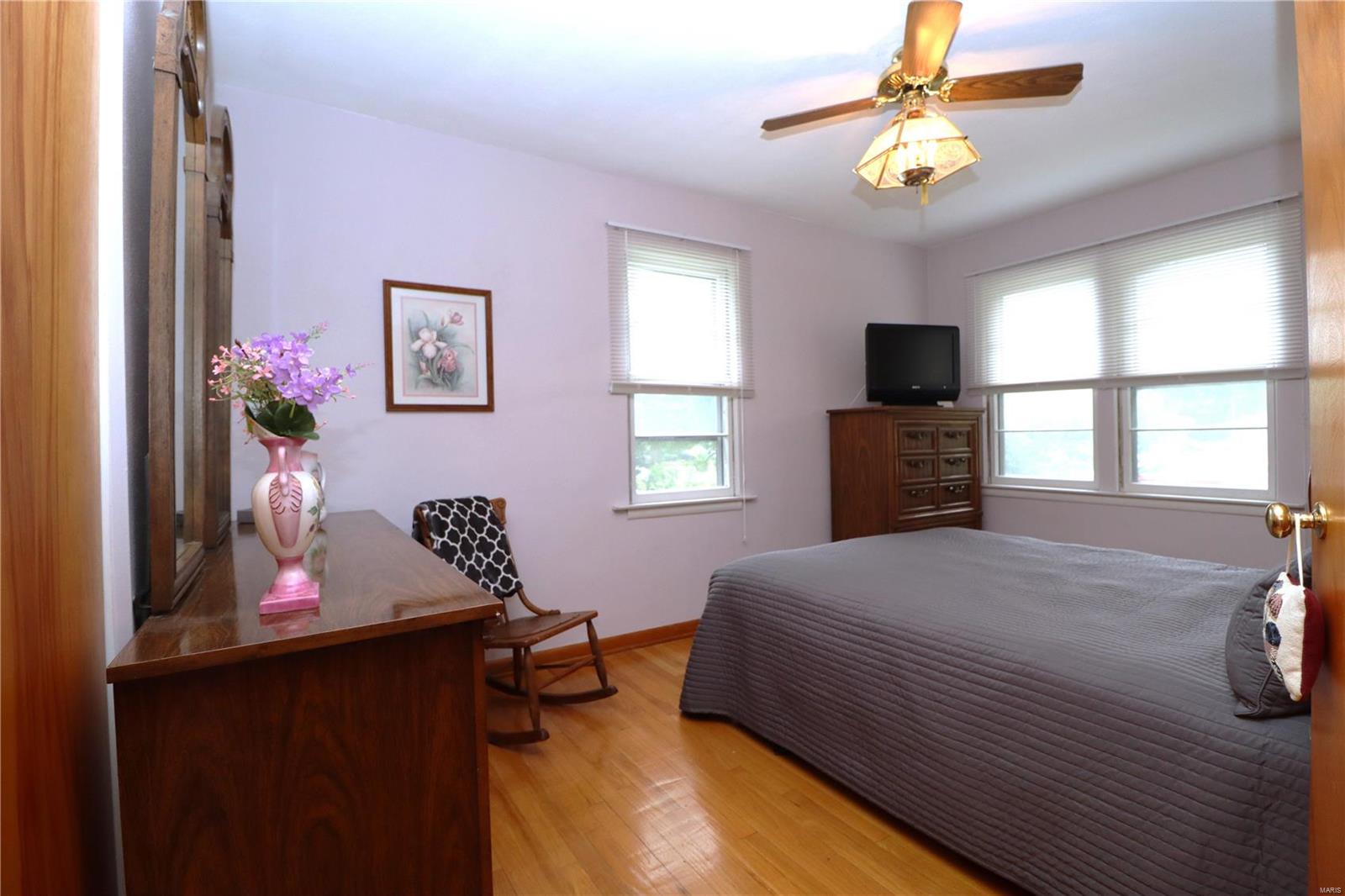 524 Thorngate Road Granite City, IL 62040 - Photo 11 of 29 Gallery Image 11