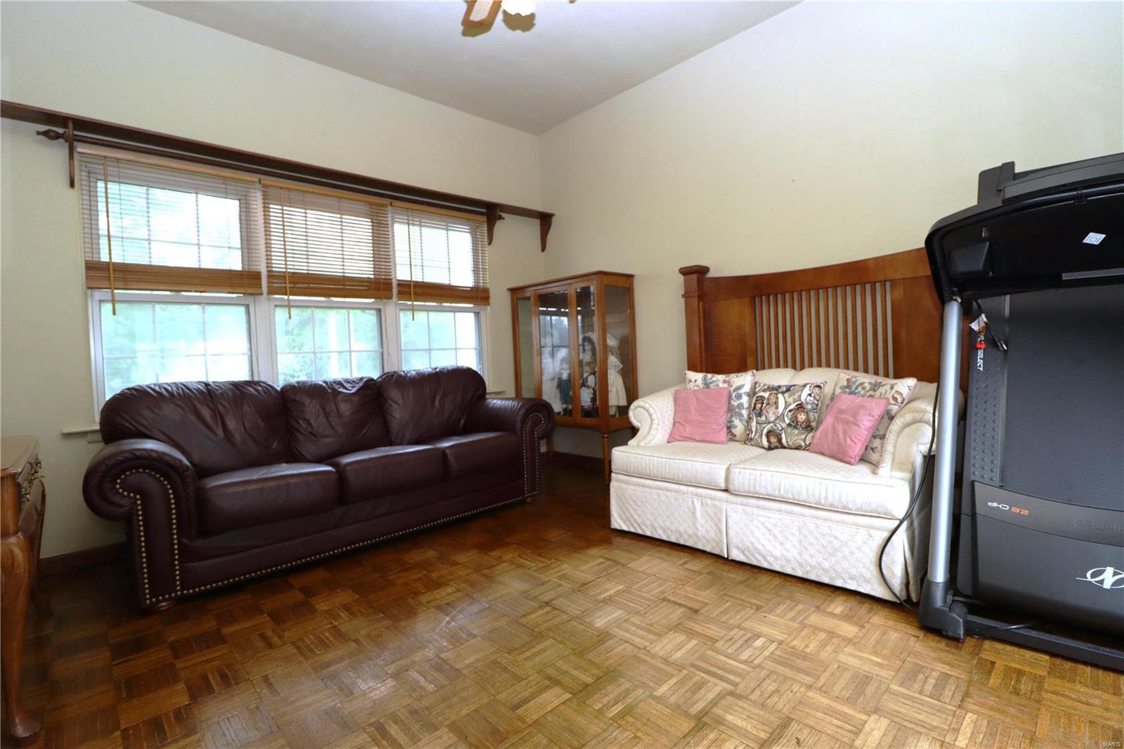524 Thorngate Road Granite City, IL 62040 - Photo 18 of 29 Gallery Image 18