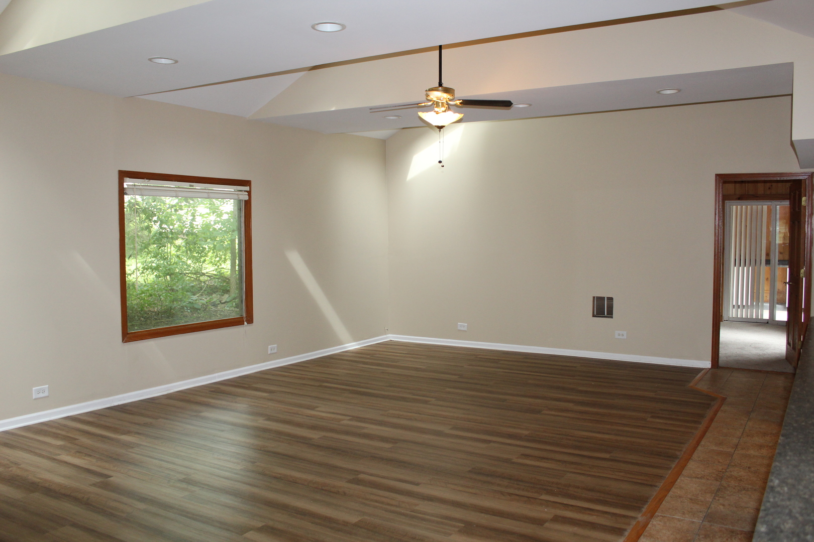 26217 Spring Grove Road Antioch, IL 60002 - Photo 13 of 33