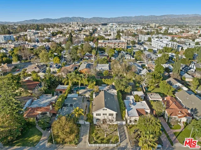 $12,000 | 11217 Kling Street, Toluca Lake, CA 91602