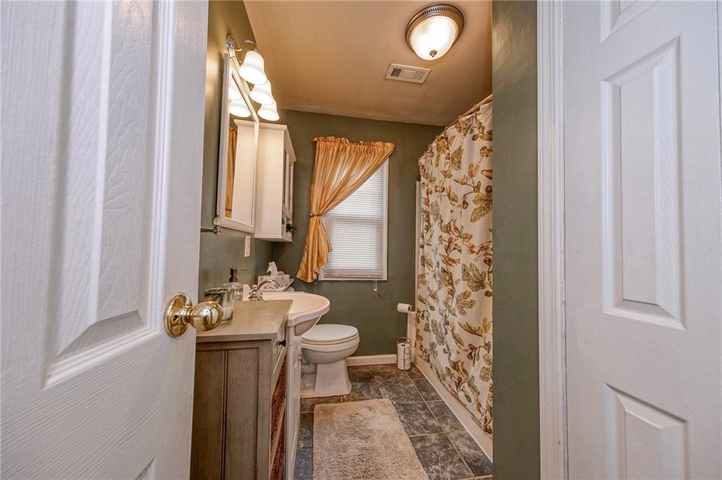 321 Hart Street Houston, PA 15342 - Photo 12 of 28