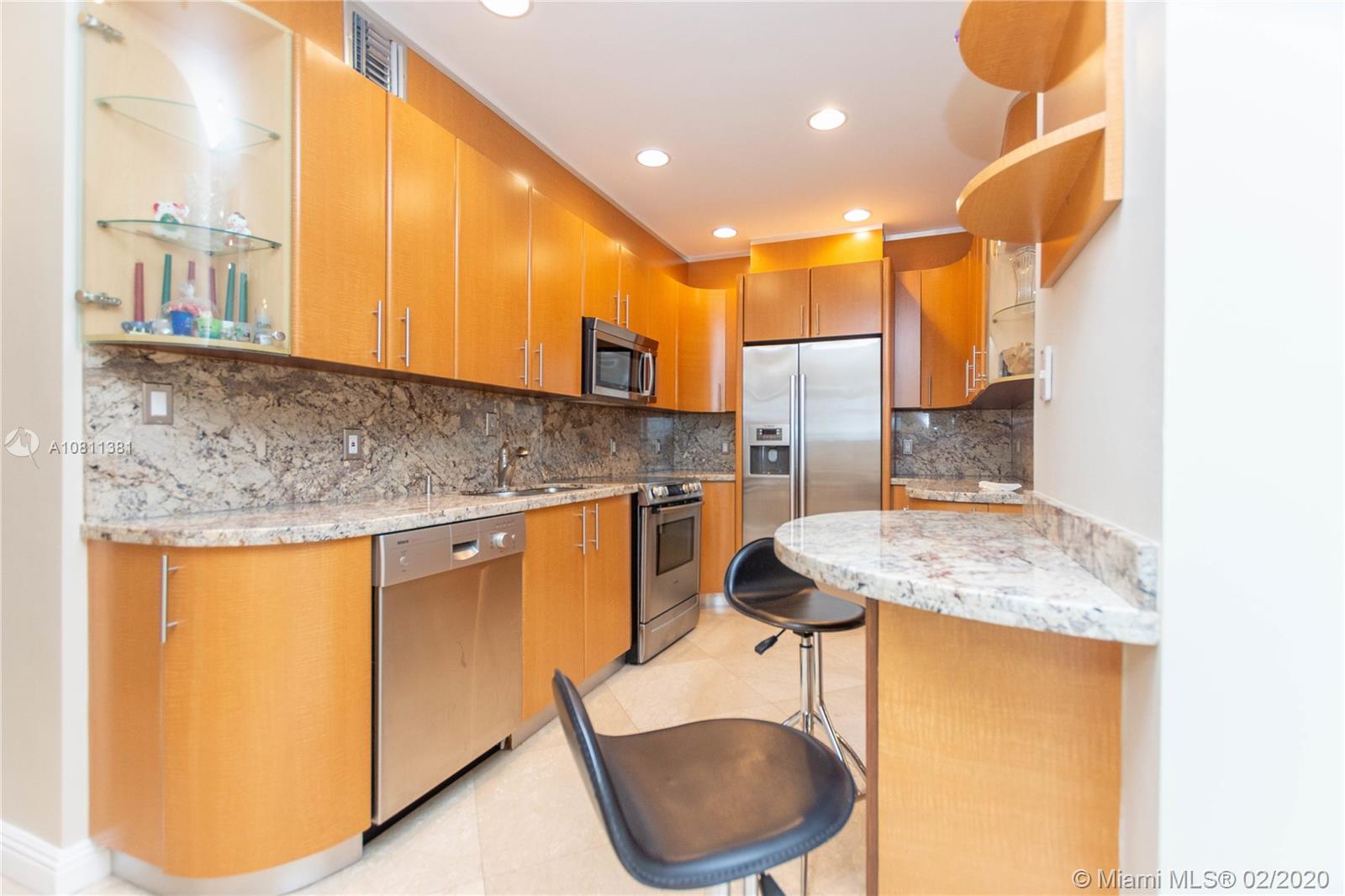 100 Bayview Drive, Unit PH07 Sunny Isles Beach, FL 33160 - Photo 15 of 36