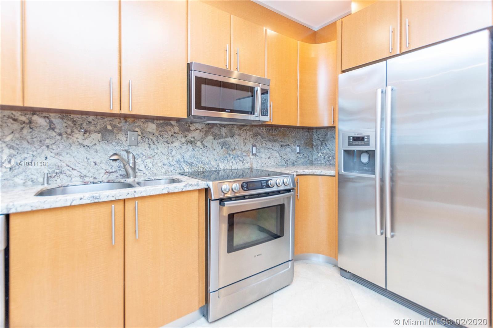 100 Bayview Drive, Unit PH07 Sunny Isles Beach, FL 33160 - Photo 17 of 36