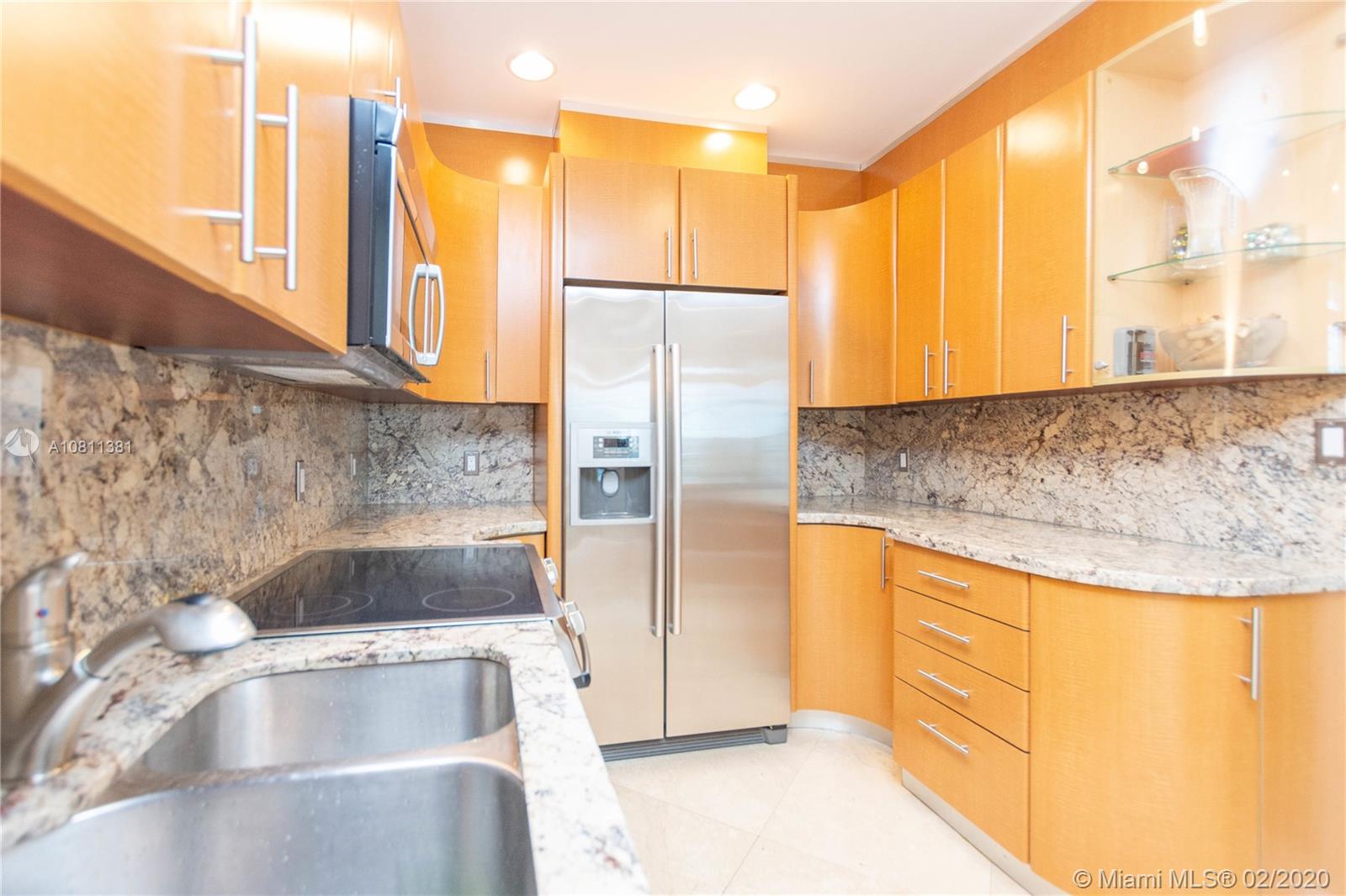 100 Bayview Drive, Unit PH07 Sunny Isles Beach, FL 33160 - Photo 19 of 36