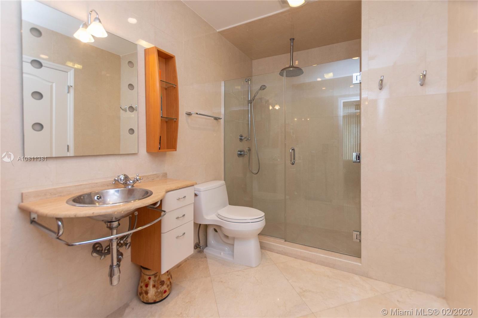 100 Bayview Drive, Unit PH07 Sunny Isles Beach, FL 33160 - Photo 25 of 36