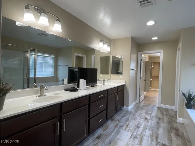 $2,200 | 5669 Sleeping Creek Street, North Las Vegas, NV 89081