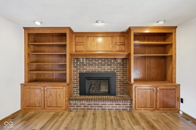 $511,500 | 2452 Whispering Way, Indianapolis, IN 46239