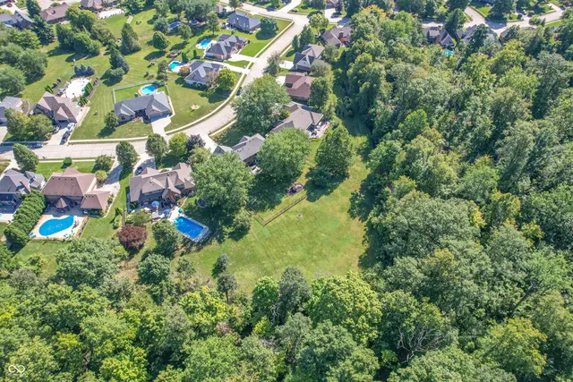 $511,500 | 2452 Whispering Way, Indianapolis, IN 46239