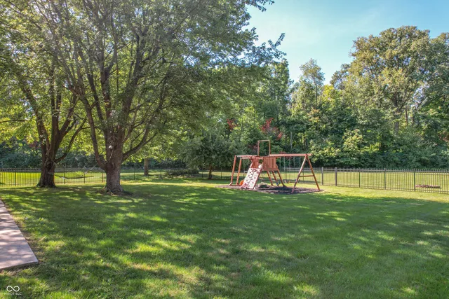 $511,500 | 2452 Whispering Way, Indianapolis, IN 46239