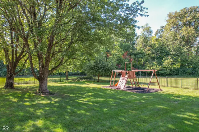 $511,500 | 2452 Whispering Way, Indianapolis, IN 46239