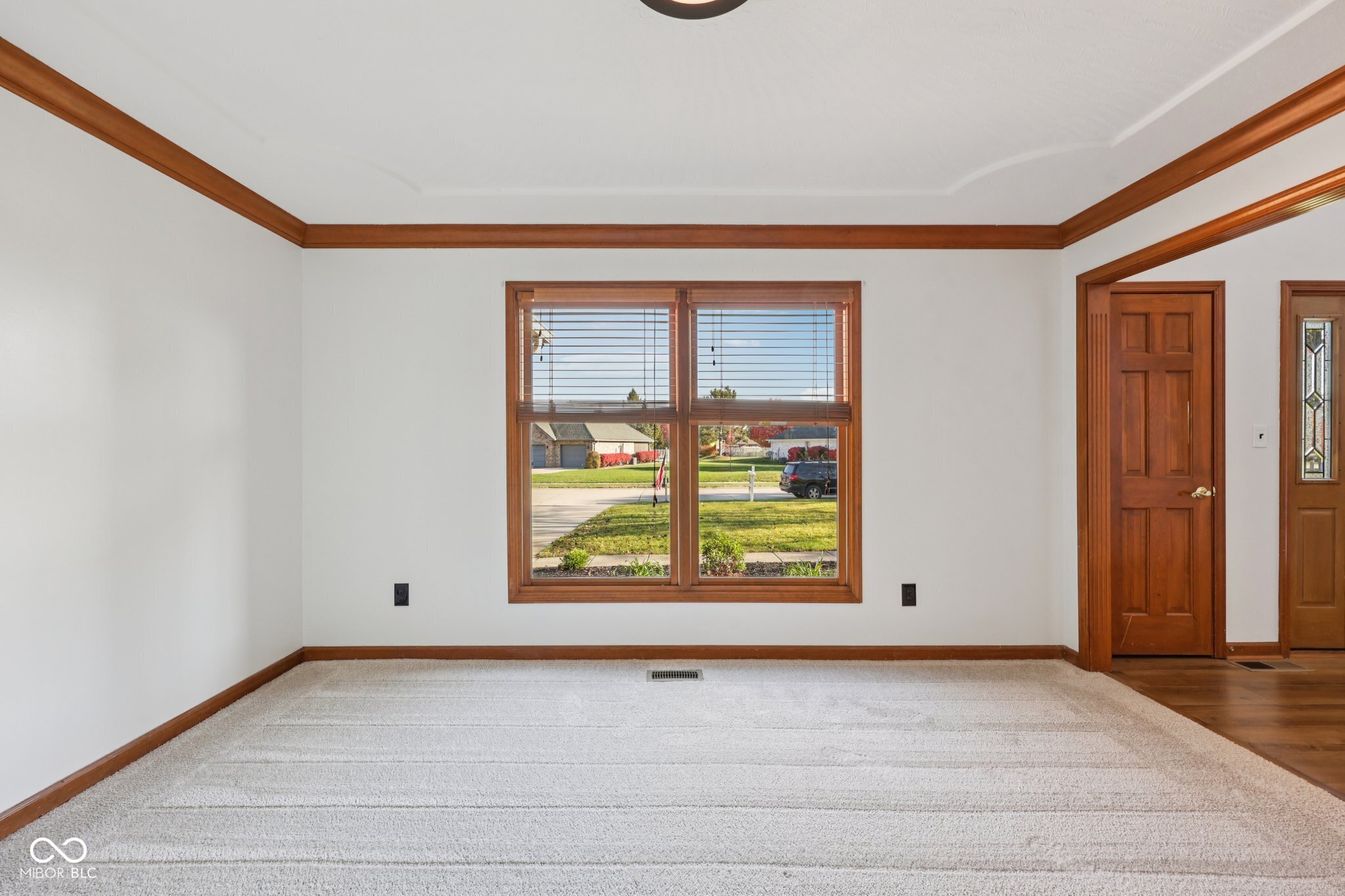 2452 Whispering Way Indianapolis, IN 46239 - Photo 6 of 62