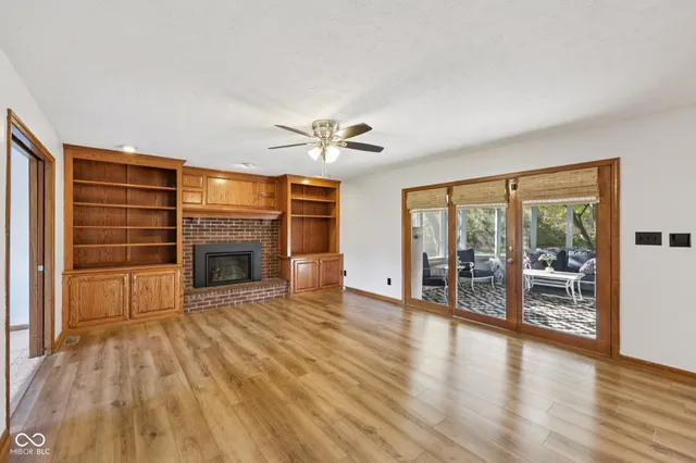 $511,500 | 2452 Whispering Way, Indianapolis, IN 46239