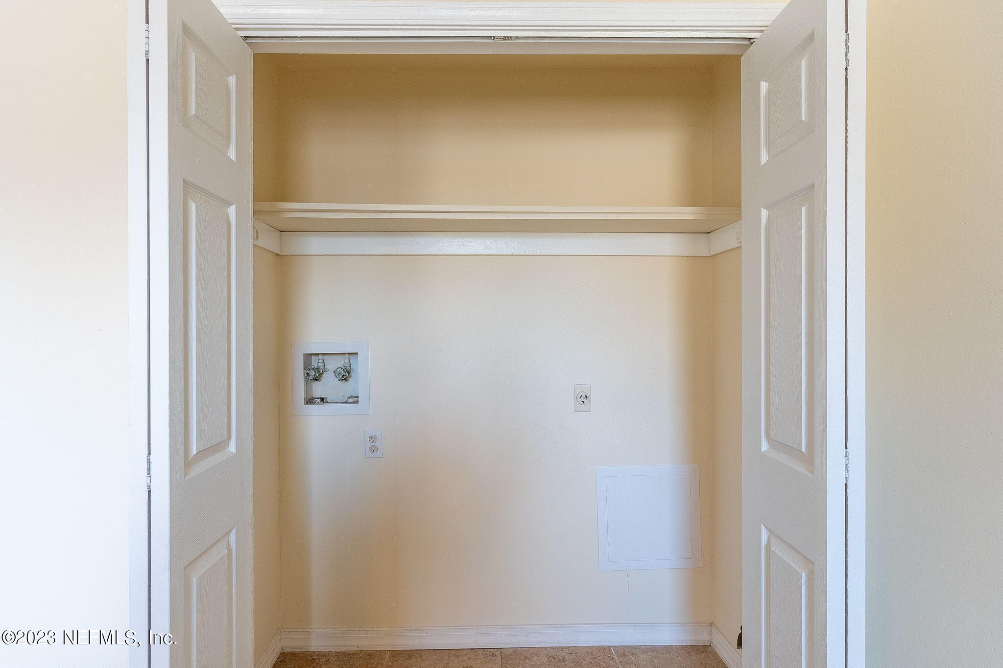 1735 El Camino Road, Unit 5 Jacksonville, FL 32216 - Photo 13 of 26 a view of front door