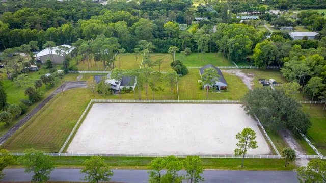 an aerial view of a tennis court